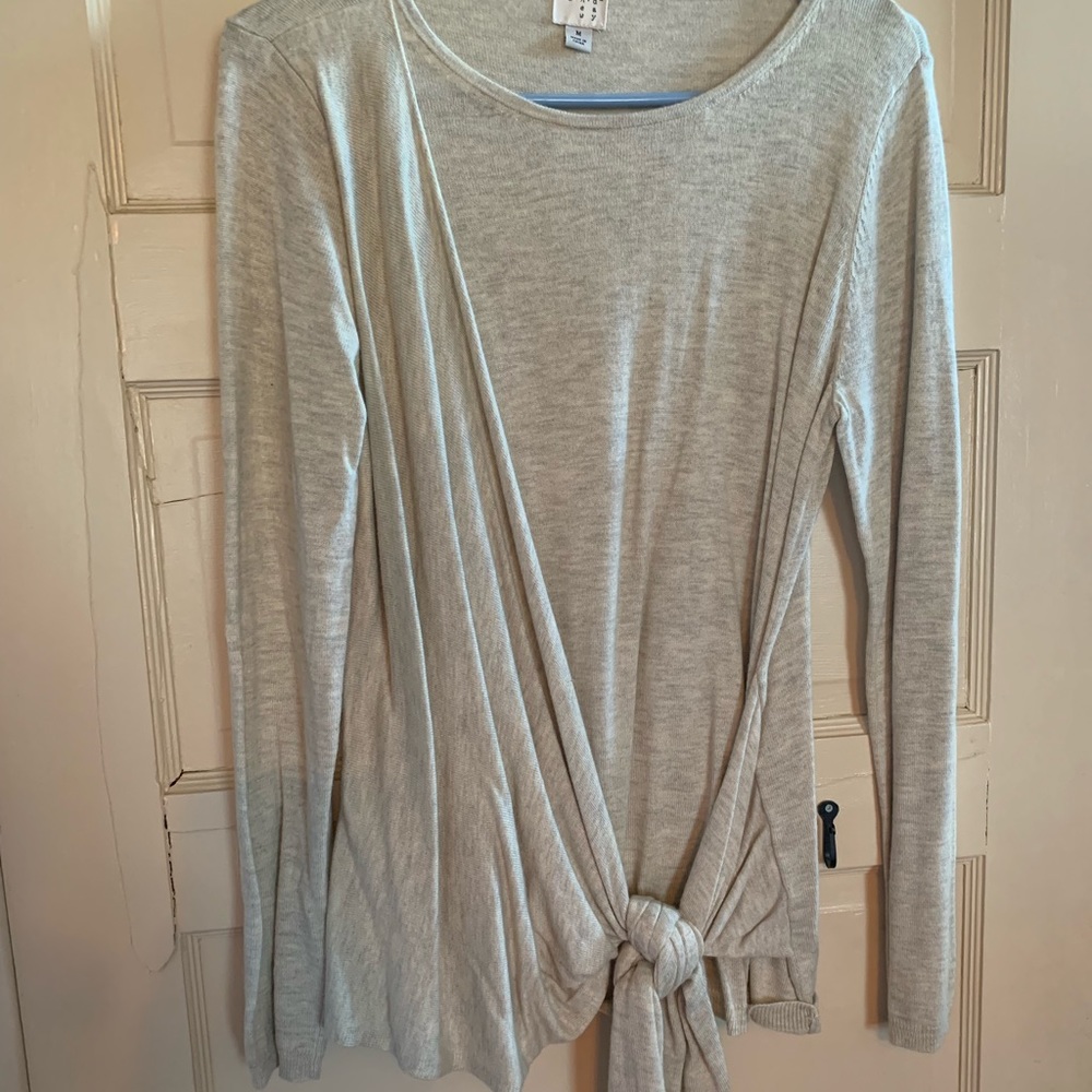 Knot front grey sweater